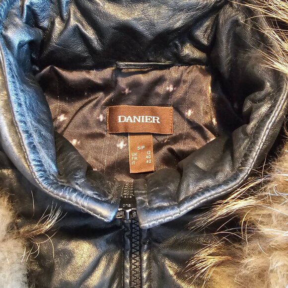 Danier Winter Coat (Fair Condition) - Picture 7 of 11